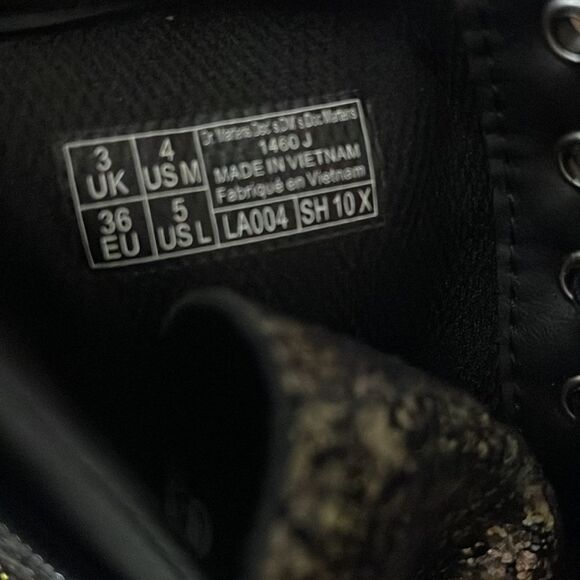 Dr. Martens 1460 CRINKLE METALLIC LACE UP BOOTS size 5 - Picture 7 of 7